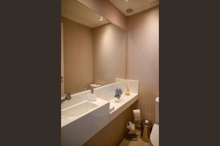 Apartamento à venda com 143m², 3 quartos e 3 vagas Apartamento à venda com 143m², 3 quartos e 3 vagasLavabo