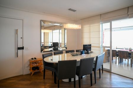 Apartamento à venda com 143m², 3 quartos e 3 vagas Apartamento à venda com 143m², 3 quartos e 3 vagasSala