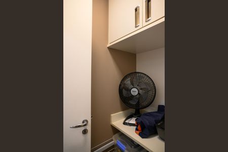 Apartamento à venda com 143m², 3 quartos e 3 vagas Apartamento à venda com 143m², 3 quartos e 3 vagasEscritório