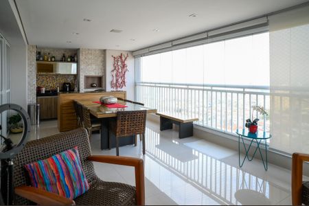 Apartamento à venda com 143m², 3 quartos e 3 vagas Apartamento à venda com 143m², 3 quartos e 3 vagasVaranda
