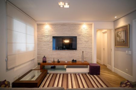 Sala de apartamento à venda com 3 quartos, 143m² em Vila Gumercindo, São Paulo