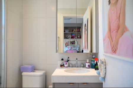 Apartamento à venda com 143m², 3 quartos e 3 vagas Apartamento à venda com 143m², 3 quartos e 3 vagasBanheiro Quarto 3 - Suite