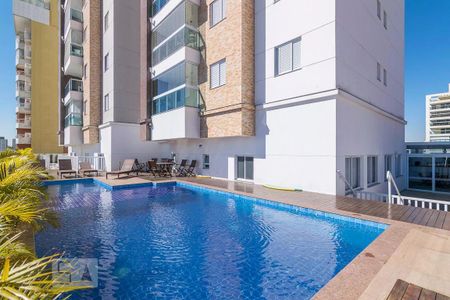 Apartamento à venda com 71m², 2 quartos e 2 vagas Apartamento à venda com 71m², 2 quartos e 2 vagasÁrea comum - Piscina