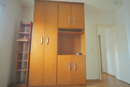 Apartamento à venda com 71m², 2 quartos e 2 vagasSuíte 