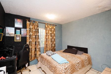 Casa à venda com 127m², 6 quartos e 2 vagas Casa à venda com 127m², 6 quartos e 2 vagasQuarto 1