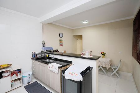 Casa à venda com 127m², 6 quartos e 2 vagas Casa à venda com 127m², 6 quartos e 2 vagasCopa e Cozinha