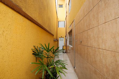 Casa à venda com 127m², 6 quartos e 2 vagas Casa à venda com 127m², 6 quartos e 2 vagasCorredor