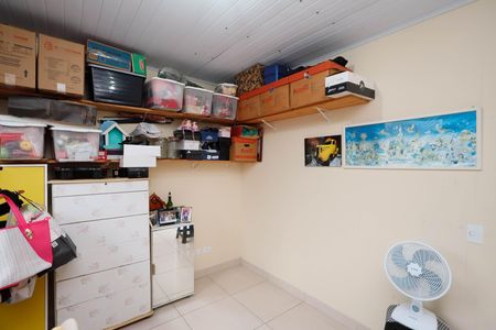 Casa à venda com 127m², 6 quartos e 2 vagas Casa à venda com 127m², 6 quartos e 2 vagasQuarto 6