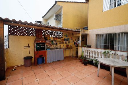 Casa à venda com 127m², 6 quartos e 2 vagas Casa à venda com 127m², 6 quartos e 2 vagasTerraço / Churrasqueira