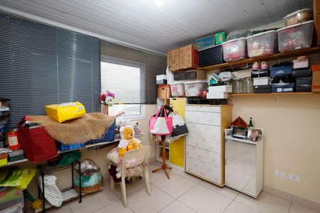 Casa à venda com 127m², 6 quartos e 2 vagas Casa à venda com 127m², 6 quartos e 2 vagasQuarto 6