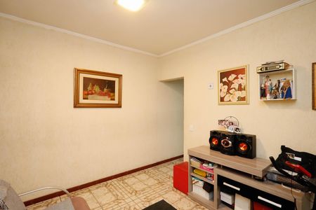 Casa à venda com 127m², 6 quartos e 2 vagas Casa à venda com 127m², 6 quartos e 2 vagasSala de Jantar