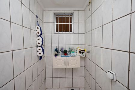 Casa à venda com 127m², 6 quartos e 2 vagas Casa à venda com 127m², 6 quartos e 2 vagasBanheiro 1