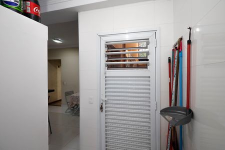 Casa à venda com 127m², 6 quartos e 2 vagas Casa à venda com 127m², 6 quartos e 2 vagasÁrea de Serviço