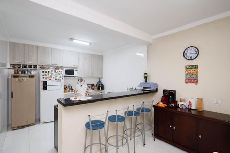 Casa à venda com 127m², 6 quartos e 2 vagas Casa à venda com 127m², 6 quartos e 2 vagasCopa e Cozinha