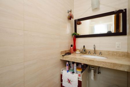Casa à venda com 127m², 6 quartos e 2 vagas Casa à venda com 127m², 6 quartos e 2 vagasBanheiro da Suíte