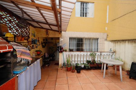 Casa à venda com 127m², 6 quartos e 2 vagas Casa à venda com 127m², 6 quartos e 2 vagasTerraço / Churrasqueira