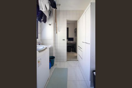 Apartamento à venda com 137m², 3 quartos e 3 vagas Apartamento à venda com 137m², 3 quartos e 3 vagasÁrea de Serviço