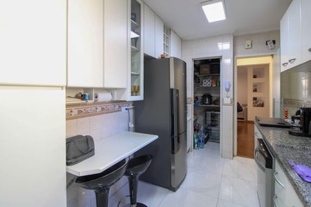 Apartamento à venda com 137m², 3 quartos e 3 vagas Apartamento à venda com 137m², 3 quartos e 3 vagasCozinha