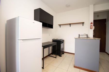 Cozinha de kitnet/studio para alugar com 1 quarto, 23m² em Ca 5, Brasília