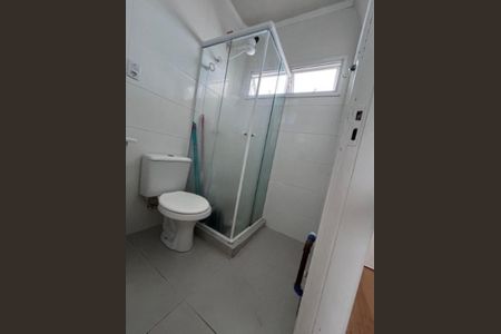 Banheiro de apartamento para alugar com 1 quarto, 24m² em Centro Histórico, Porto Alegre