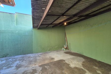 Casa para alugar com 168m², 3 quartos e 9 vagas Casa para alugar com 168m², 3 quartos e 9 vagasQuintal