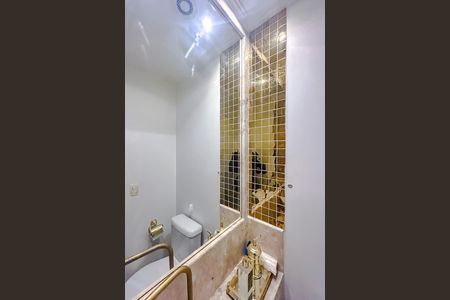 Apartamento à venda com 243m², 4 quartos e 4 vagasLavabo