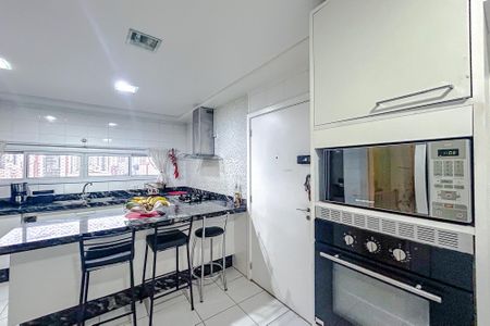 Apartamento à venda com 243m², 4 quartos e 4 vagasCozinha