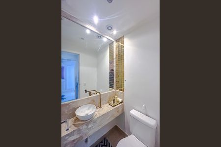 Apartamento à venda com 243m², 4 quartos e 4 vagasLavabo