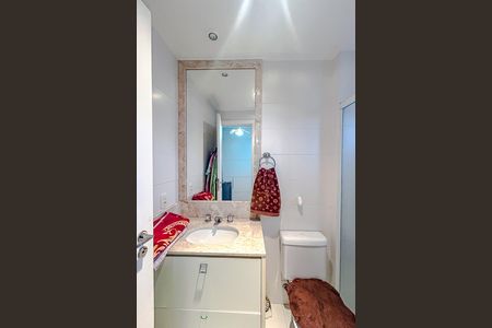 Apartamento à venda com 243m², 4 quartos e 4 vagasBanheiro da Suíte 3