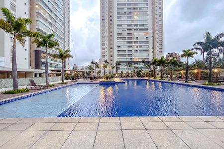 Apartamento à venda com 243m², 4 quartos e 4 vagasÁrea comum - Piscina