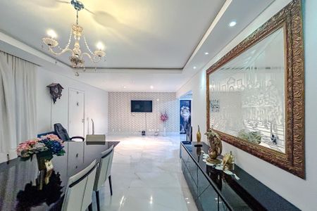 Apartamento à venda com 243m², 4 quartos e 4 vagasSala
