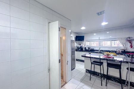 Apartamento à venda com 243m², 4 quartos e 4 vagasCozinha