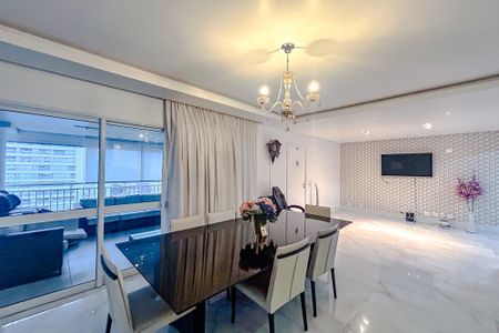 Apartamento à venda com 243m², 4 quartos e 4 vagasSala