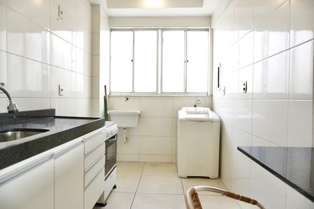 Apartamento à venda com 65m², 2 quartos e 2 vagas Apartamento à venda com 65m², 2 quartos e 2 vagasCozinha e Área de Serviço
