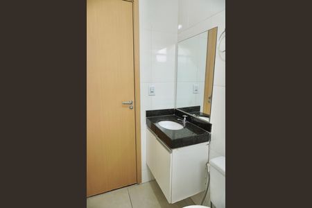 Apartamento à venda com 65m², 2 quartos e 2 vagas Apartamento à venda com 65m², 2 quartos e 2 vagasBanheiro da Suíte