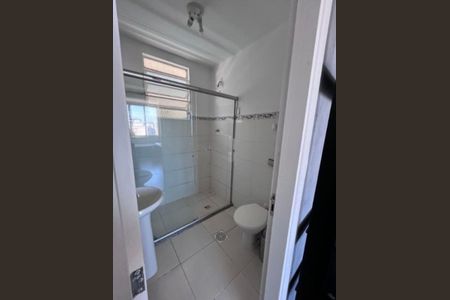 Banheiro de apartamento para alugar com 1 quarto, 44m² em Farroupilha, Porto Alegre