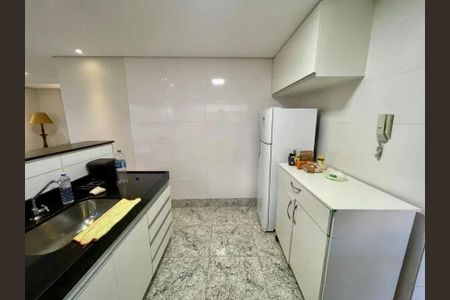 Cozinha de apartamento para alugar com 2 quartos, 74m² em Buritis, Belo Horizonte