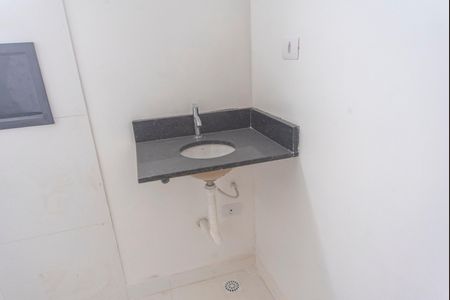 Apartamento à venda com 95m², 2 quartos e 1 vaga Apartamento à venda com 95m², 2 quartos e 1 vagaBanheiro