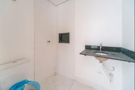 Apartamento à venda com 83m², 2 quartos e 1 vaga Apartamento à venda com 83m², 2 quartos e 1 vagaBanheiro