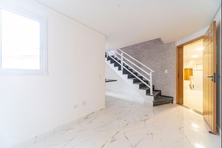 Apartamento à venda com 83m², 2 quartos e 1 vaga Apartamento à venda com 83m², 2 quartos e 1 vagaSala