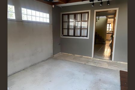 Casa para alugar com 80m², 2 quartos e 3 vagas Casa para alugar com 80m², 2 quartos e 3 vagasEntrada