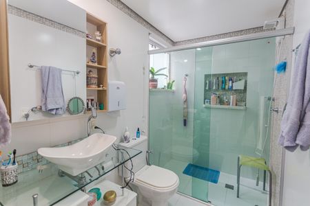 Apartamento à venda com 92m², 3 quartos e 2 vagas Apartamento à venda com 92m², 3 quartos e 2 vagasBanheiro Social