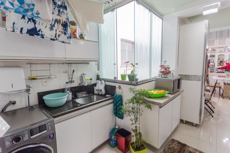 Apartamento à venda com 92m², 3 quartos e 2 vagas Apartamento à venda com 92m², 3 quartos e 2 vagasÁrea de Serviço