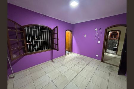 Casa à venda com 369m², 4 quartos e 2 vagas Casa à venda com 369m², 4 quartos e 2 vagasQuarto 4