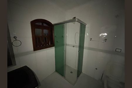 Casa à venda com 369m², 4 quartos e 2 vagas Casa à venda com 369m², 4 quartos e 2 vagasBanheiro
