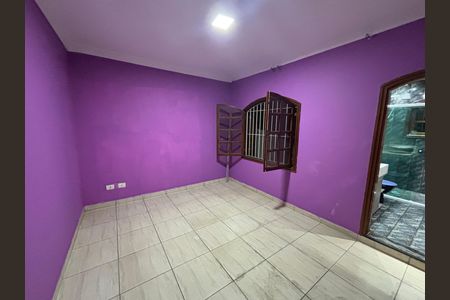 Casa à venda com 369m², 4 quartos e 2 vagas Casa à venda com 369m², 4 quartos e 2 vagasQuarto 4