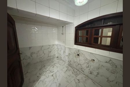 Casa à venda com 369m², 4 quartos e 2 vagas Casa à venda com 369m², 4 quartos e 2 vagasCozinha