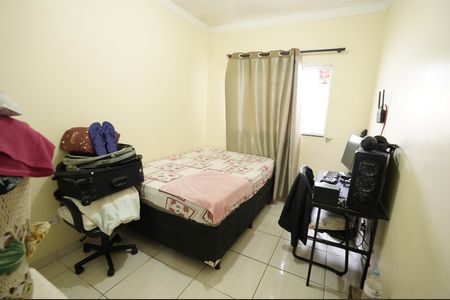 Casa à venda com 80m², 2 quartos e 1 vaga