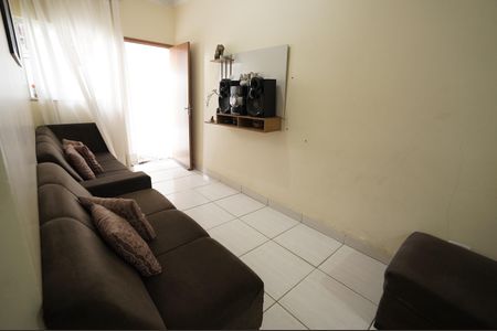 Casa à venda com 2 quartos, 80m² em Residencial Recanto das Emas, Goiânia
