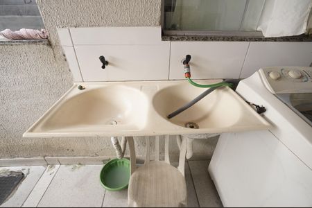 Casa à venda com 80m², 2 quartos e 1 vaga